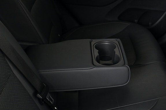 Hyundai IONIQ 23 of 30