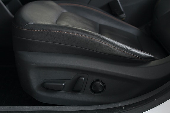 Hyundai IONIQ 26 of 30