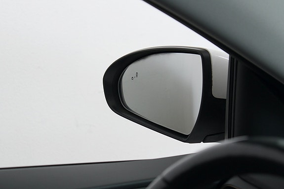 Hyundai IONIQ 22 of 30