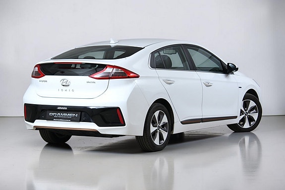 Hyundai IONIQ 3 of 30