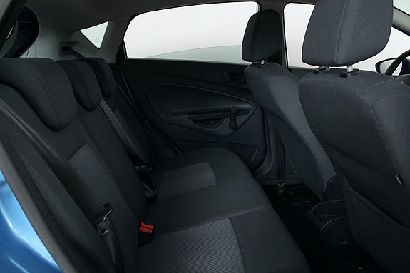Ford Fiesta 13 of 30