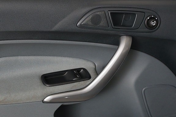 Ford Fiesta 19 of 30