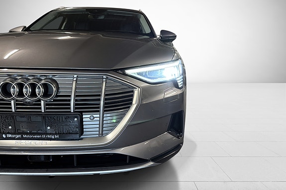 Audi e-tron 16 of 30