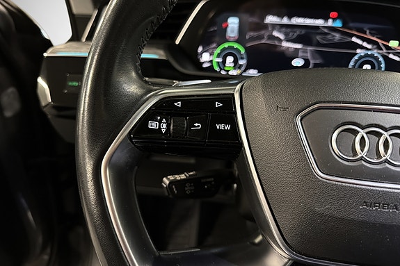 Audi e-tron 24 of 30