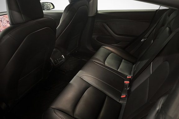 Tesla Model 3 18 of 23