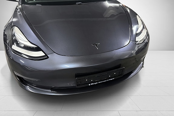 Tesla Model 3 4 of 23