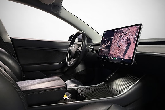Tesla Model 3 21 of 23