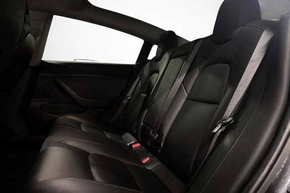 Tesla Model 3 17 of 23