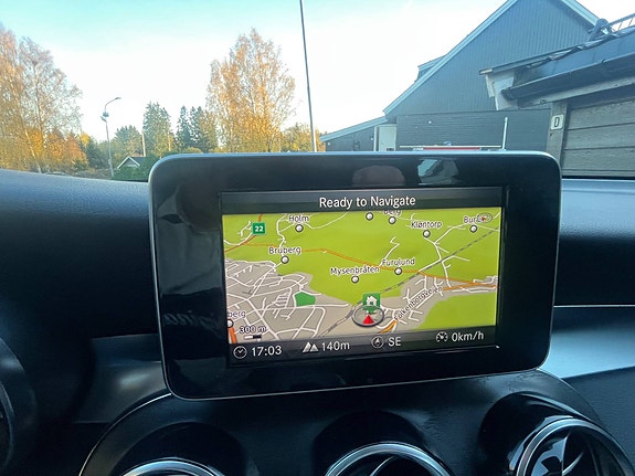 Mercedes-Benz GLC 350 e 14 of 17