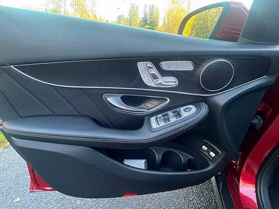 Mercedes-Benz GLC 350 e 12 of 17