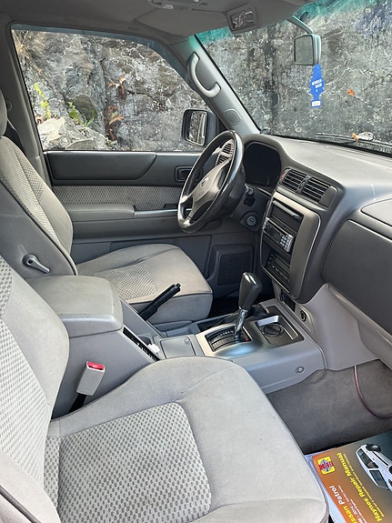 Nissan Patrol 4 of 7