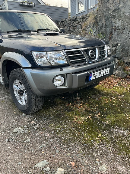 Nissan Patrol 2 of 7