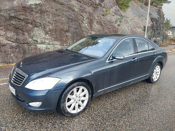 Mercedes-Benz S320 15 of 17