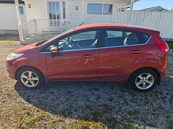 Ford Fiesta 3 of 26