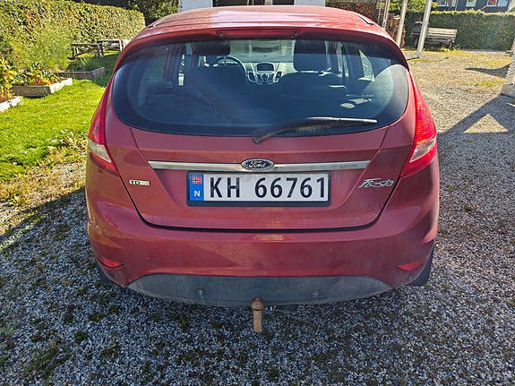 Ford Fiesta 2 of 26
