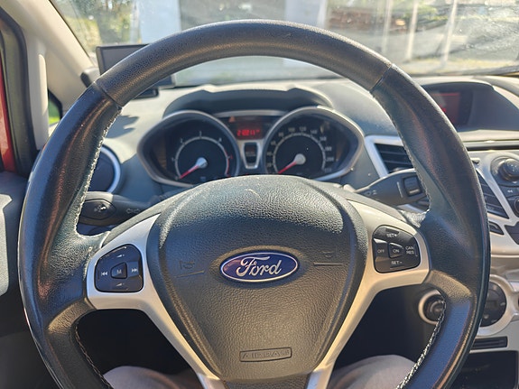 Ford Fiesta 16 of 26