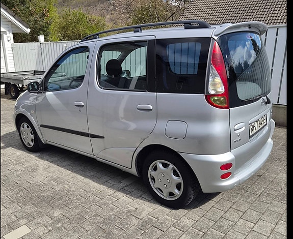Toyota Yaris Verso 3 of 11