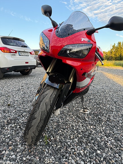 Yamaha YZF R1 4 of 11