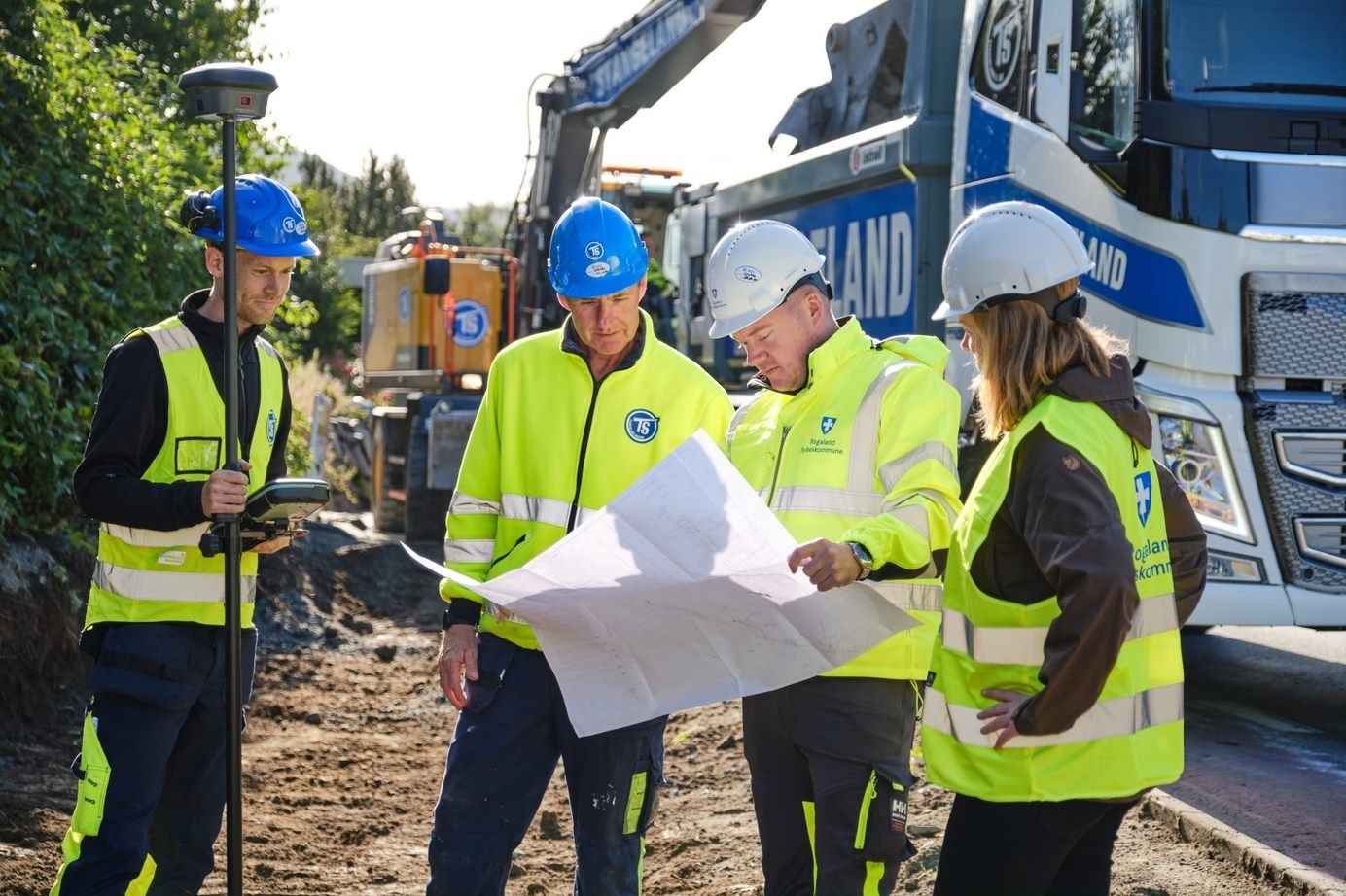 Det er vårt ansvar å vedlikeholde fylkesvegene og bygge nye.