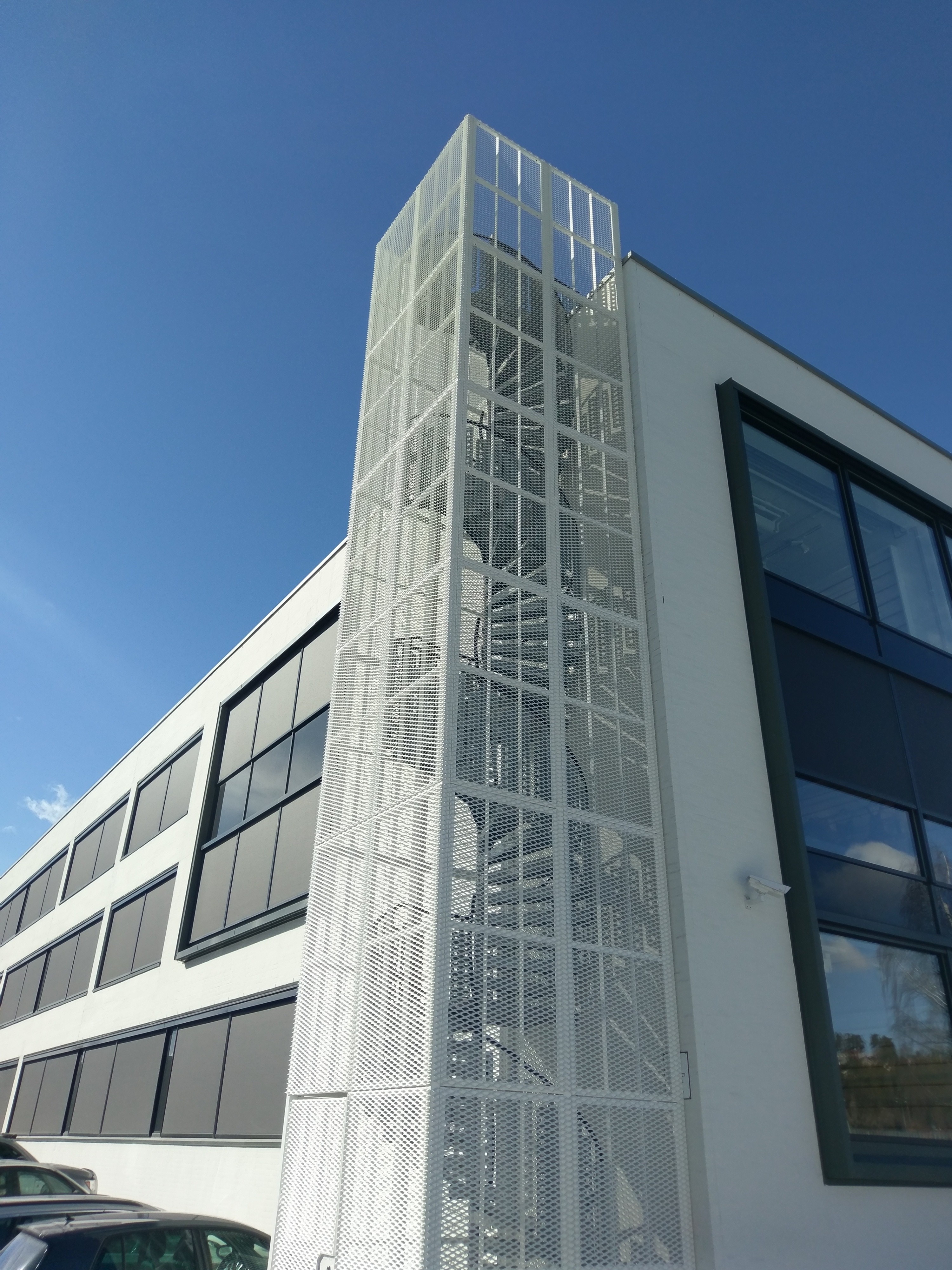 Varnerbygget - Spiraltrapp med bur