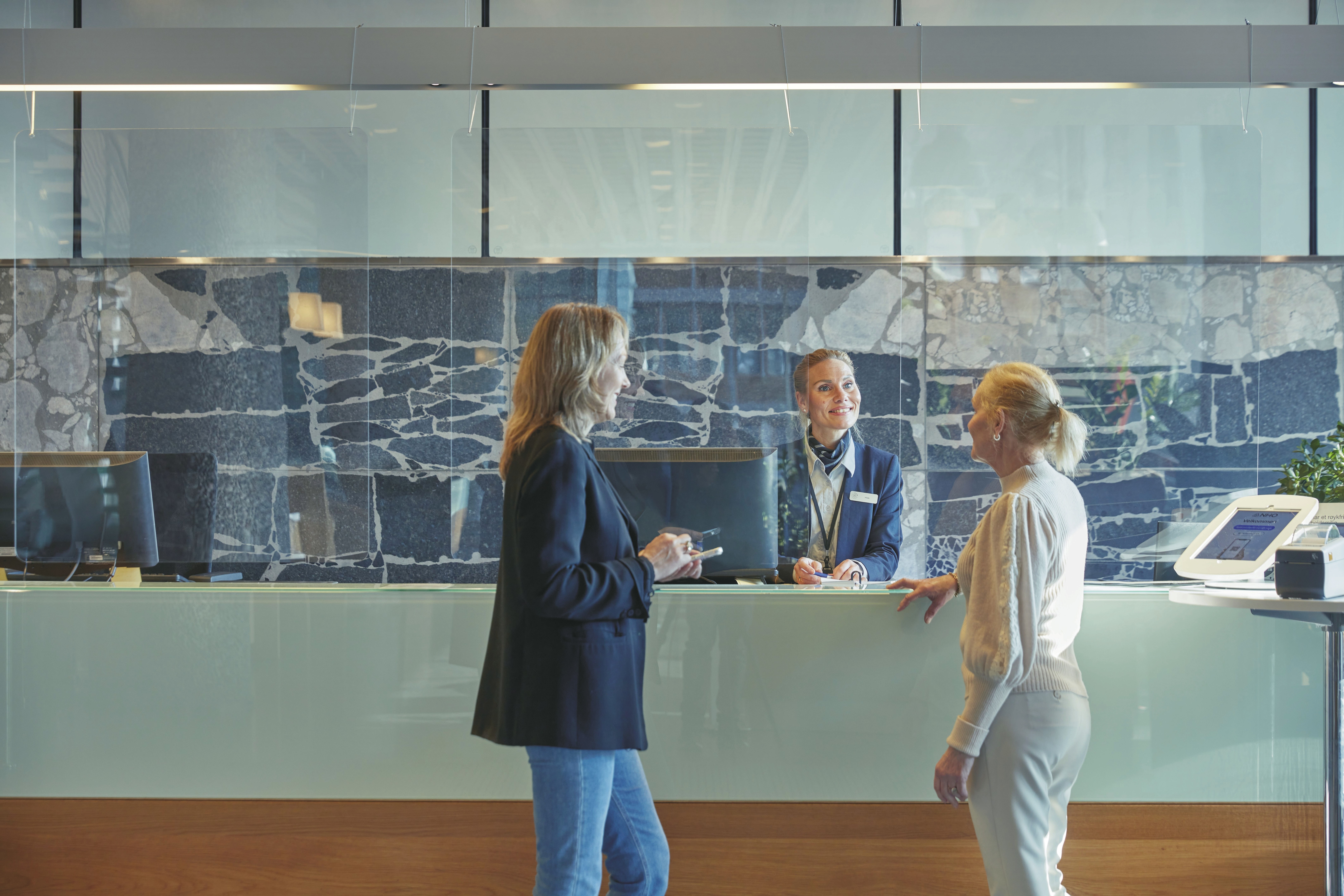 Vi kjenner ditt nærområde, din bransje og politiske miljøer lokalt og nasjonalt