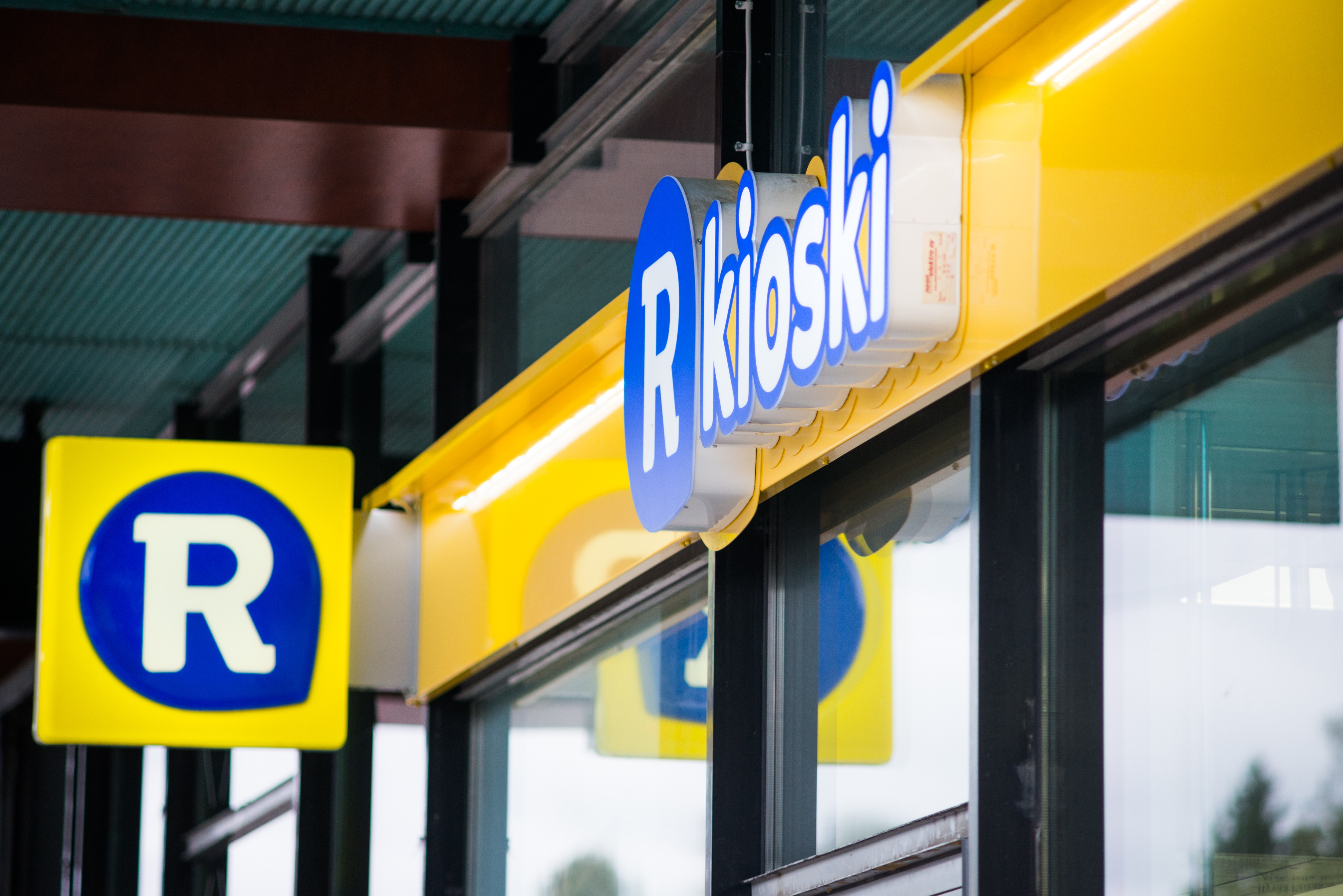 R-kioski er en finsk kiosk-kjede som drives av Reitan Convenience i Finland og Estland.