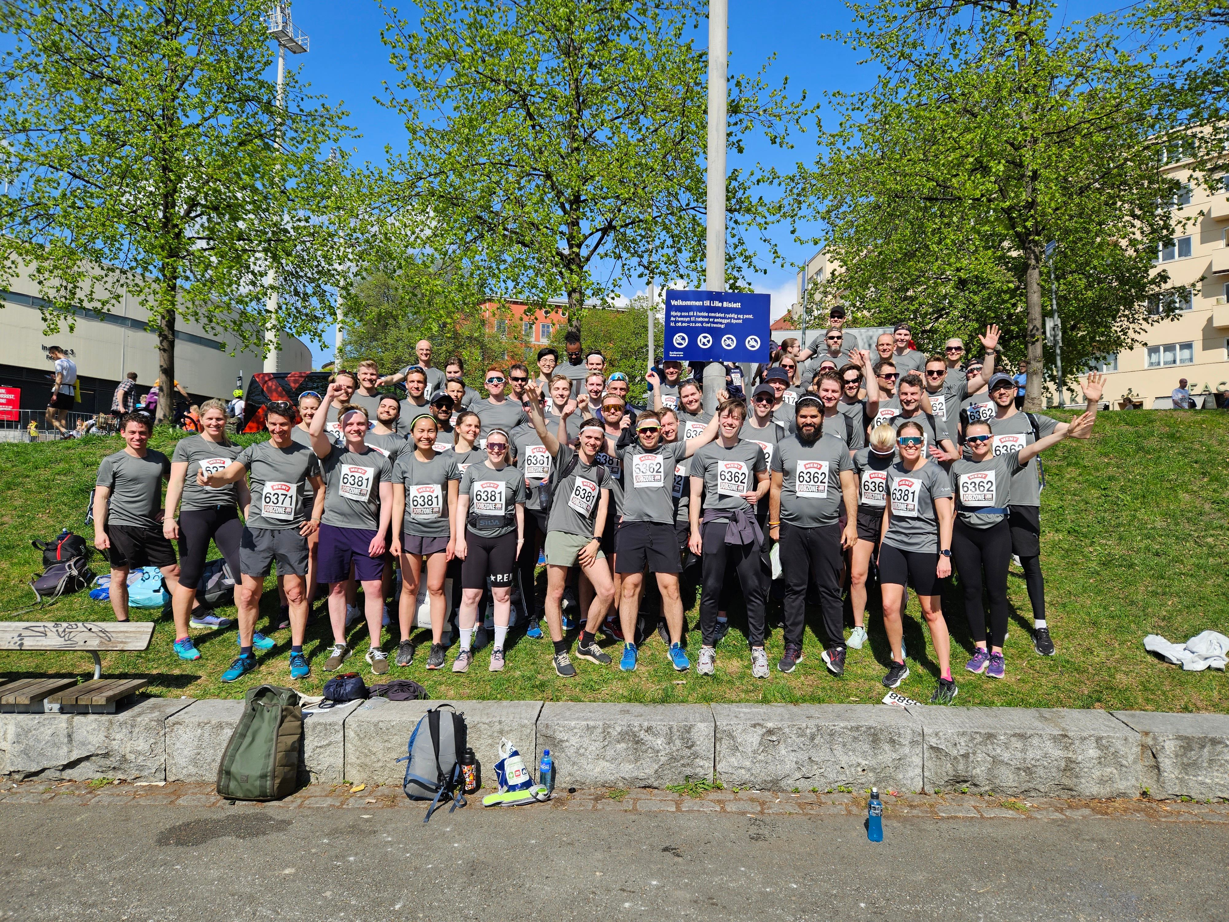 Vi er opptatt av å ha et godt arbeidsmiljø og tilbyr mange ulike aktiviteter til våre ansatte.