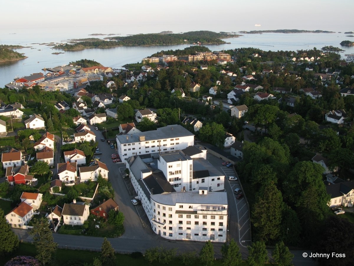 company cover image