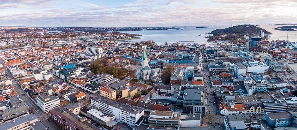 Kristiansand er sammen med Arendal det administrative sentrumet i vårt fylke. Sammen med oss kan du utvikle tettstedene i vår region.