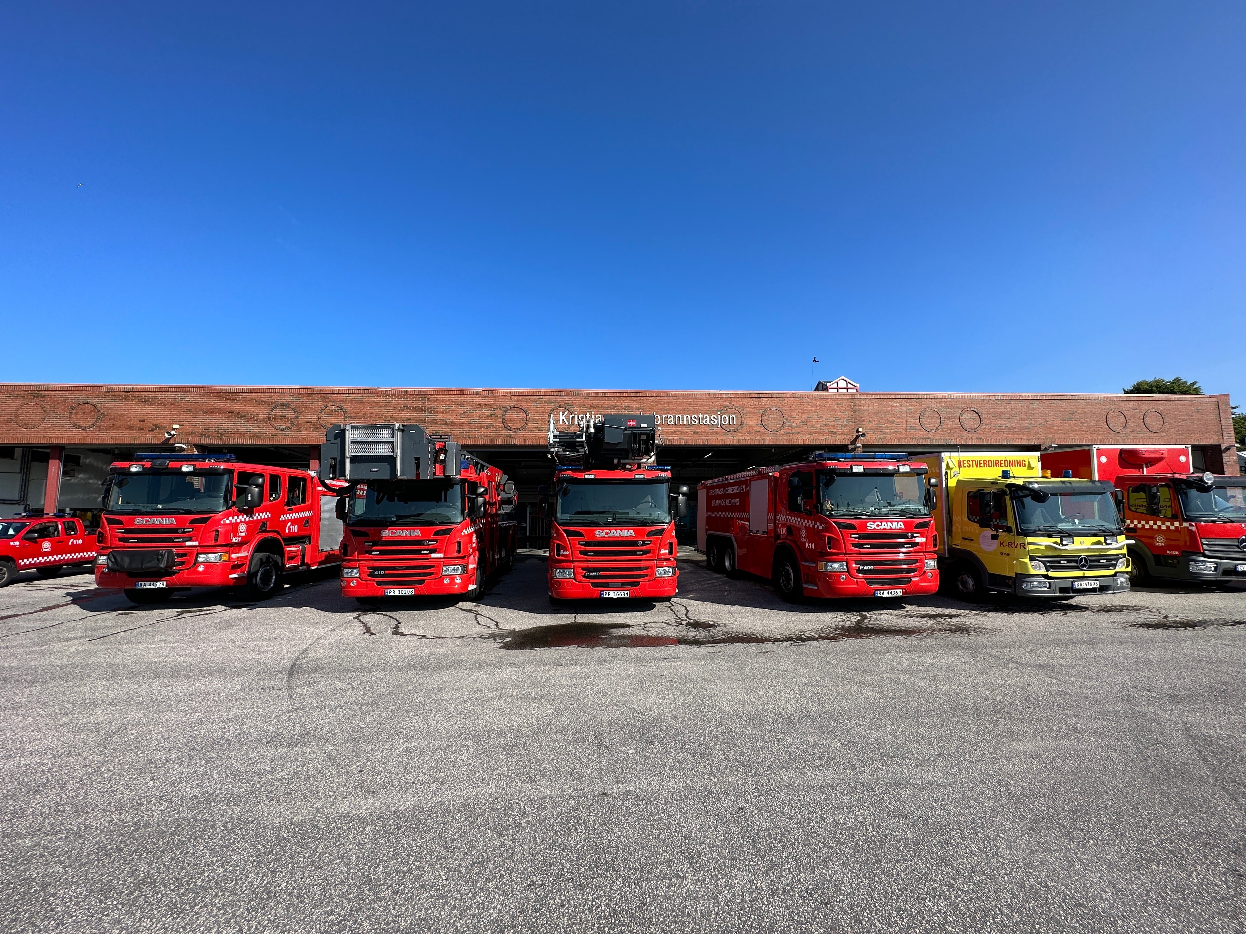 company cover image