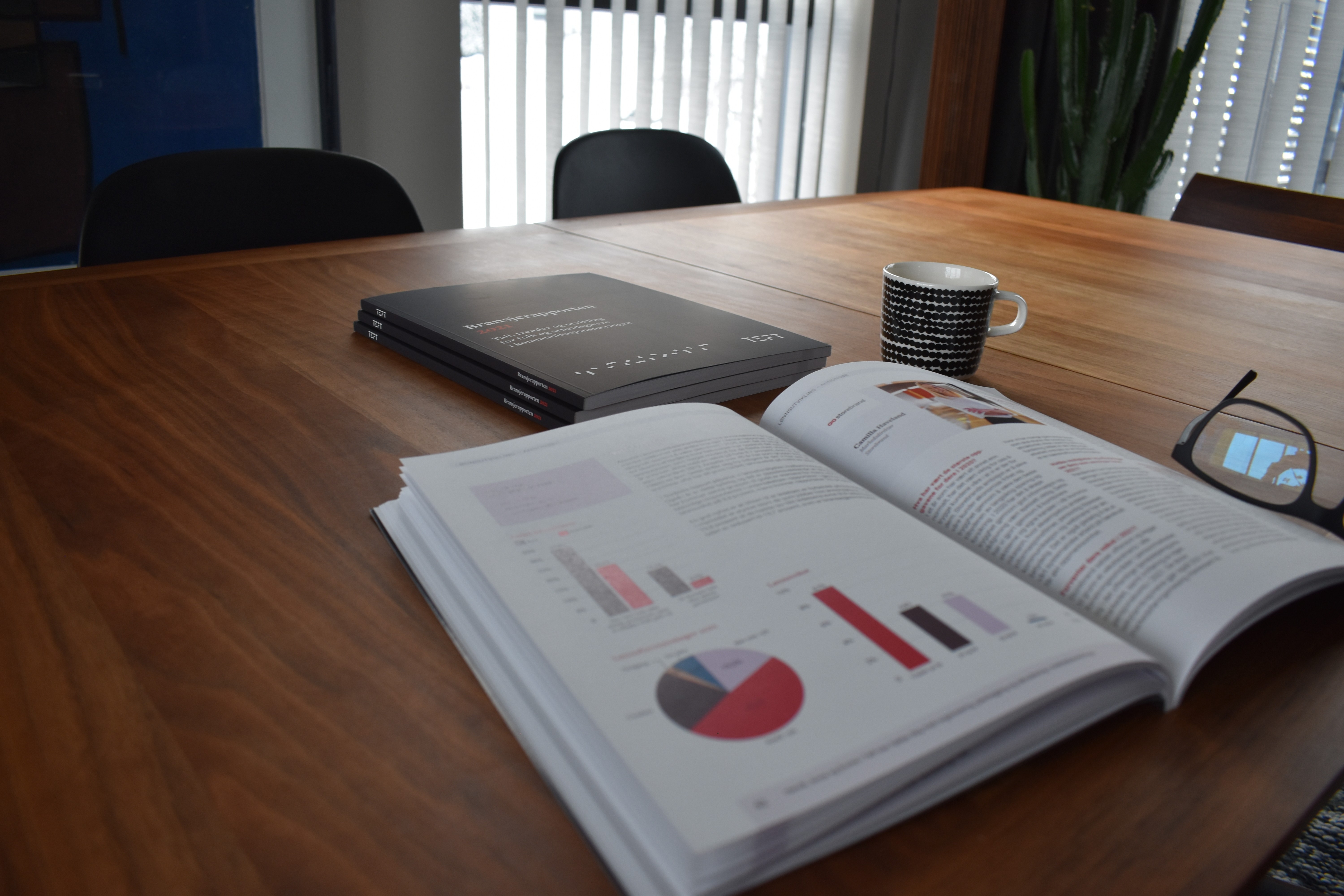 Hvert år gjennomfører vi en omfattende arbeidslivsundersøkelse som kartlegger lønn og motivasjon i markeds- og kommunikasjonsbransjen. Vi presenterer gjerne funnene og innsikten for din ledergruppe og/eller HR-miljø.