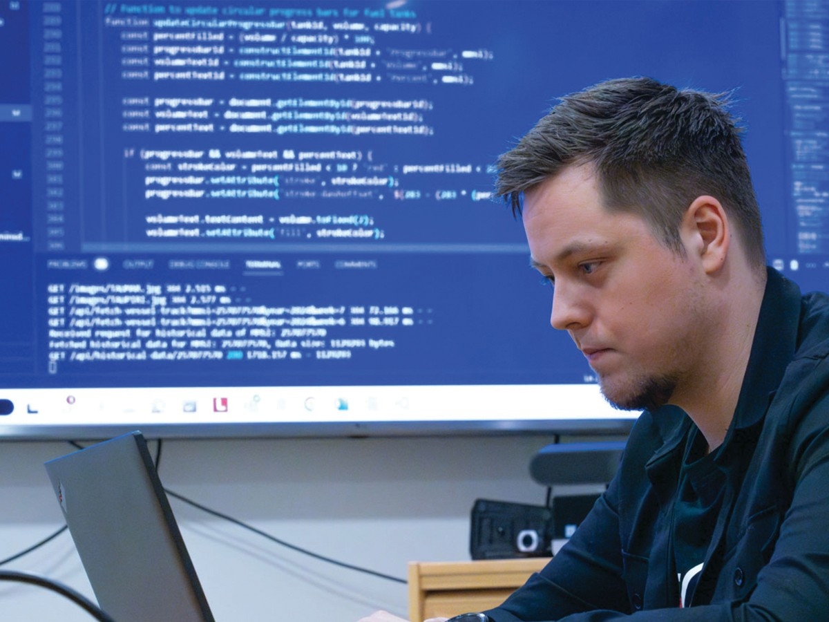 Lasse Andrè er softwareprogrammerer og har utviklet to nye produkt for SMART Automation