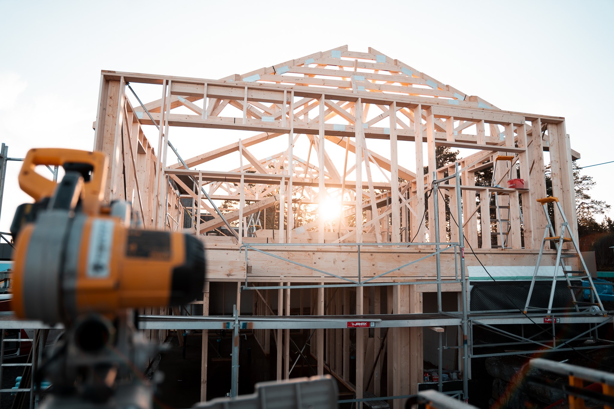 Nytt hus, ny hytte eller nytt liv i gamle vegger? Vi tilpasser løsninger med arkitekt og ingeniør – uansett prosjekt.