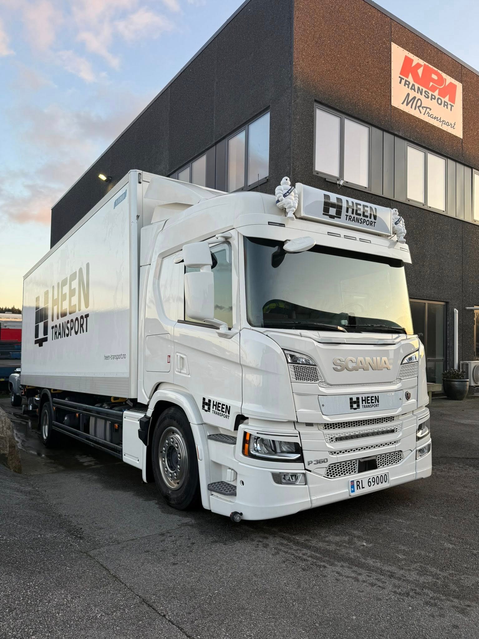 company cover image