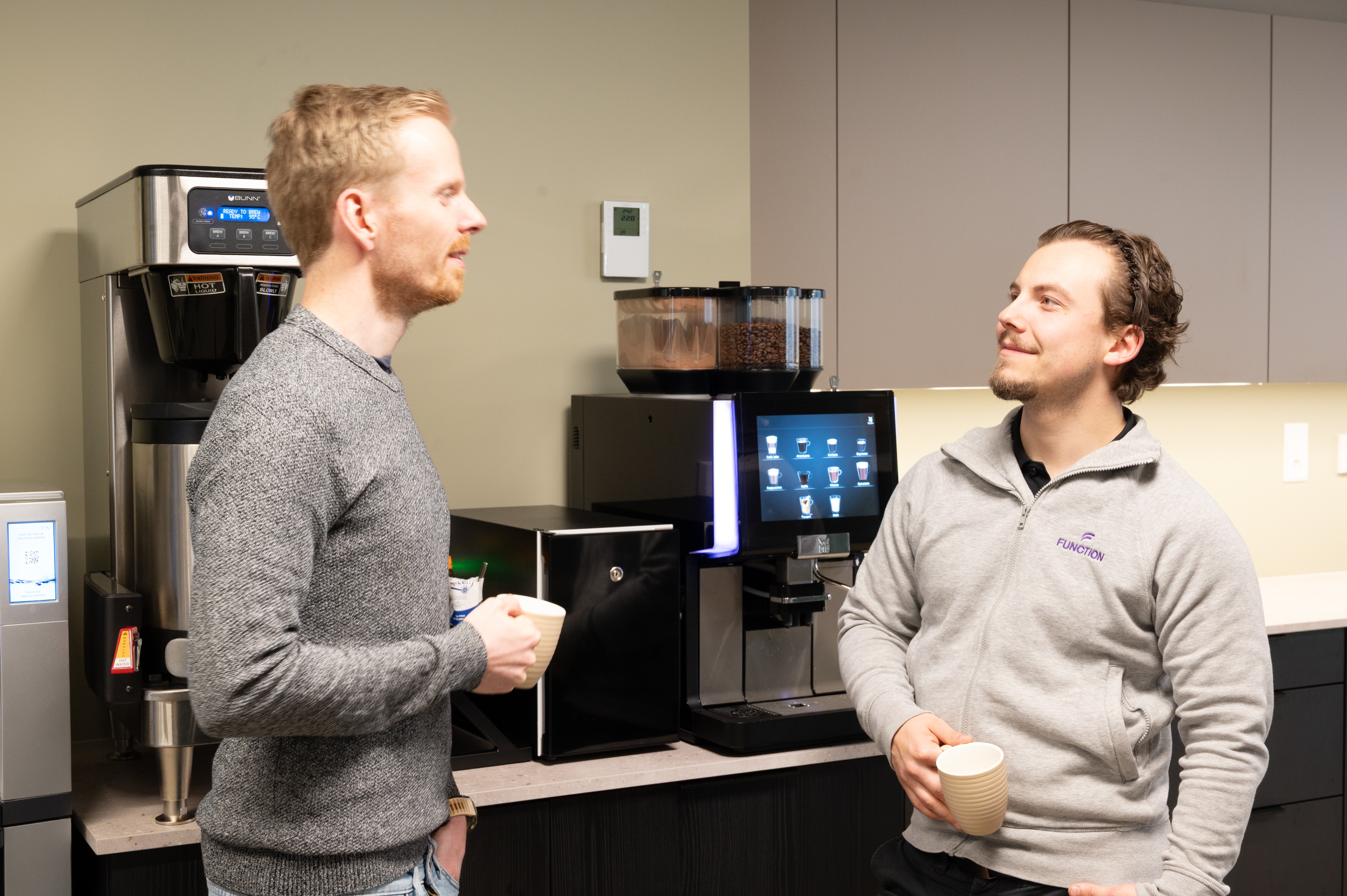 En kaffepause med faglig påfyll og godt humør.