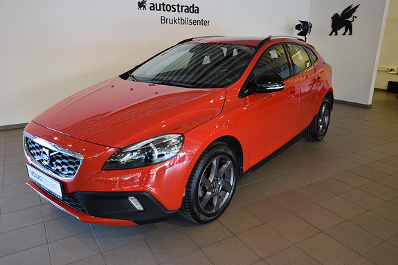 Volvo V40 Cross Country D2 Momentum Webasto,VOC, Navigsajon