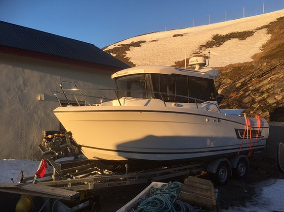 JEANNEAU 695 MARLIN