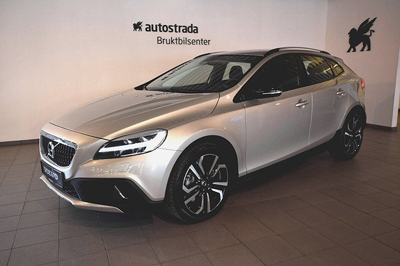 Volvo V40 Cross Country D2 Summum Ryggekamera,Navi,18",DAB+