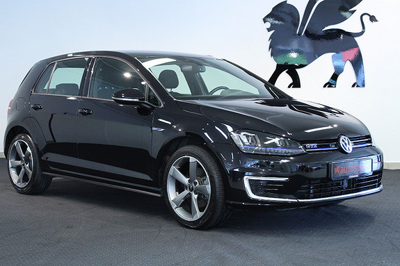 Volkswagen Golf GTE Hybrid 204hk ACC 18" sommer