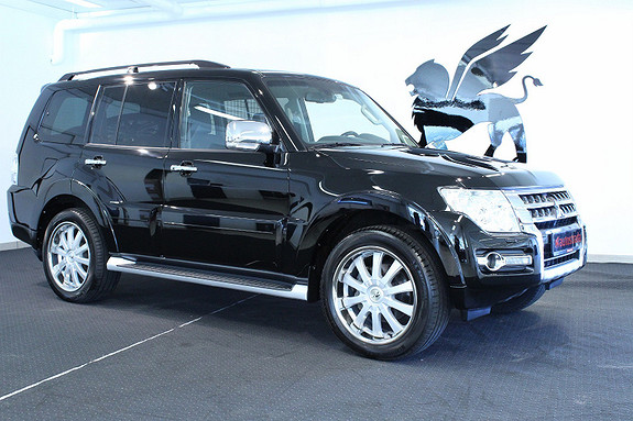 Mitsubishi Pajero 3.2 Di-D 200 hk Instyle Plus/Navi/Krok++/Garant