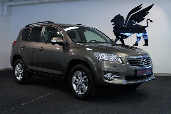 Toyota RAV4 Executive H.feste Ny service