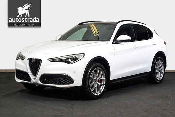 Alfa Romeo Stelvio 2.0T 280hk Q4 Sportspakke Navi KUN 5990,-* imnd